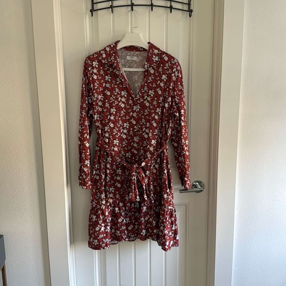 UnTuckit Long-Sleeved Floral Dress
